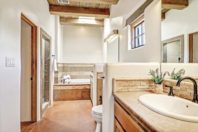 4900 Guadalupe Trail NW, Albuquerque, NM 87107