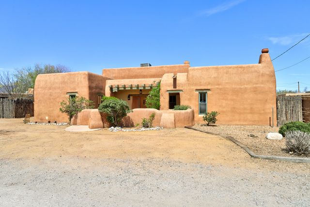 4900 Guadalupe Trail NW, Albuquerque, NM 87107