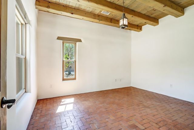 4900 Guadalupe Trail NW, Albuquerque, NM 87107