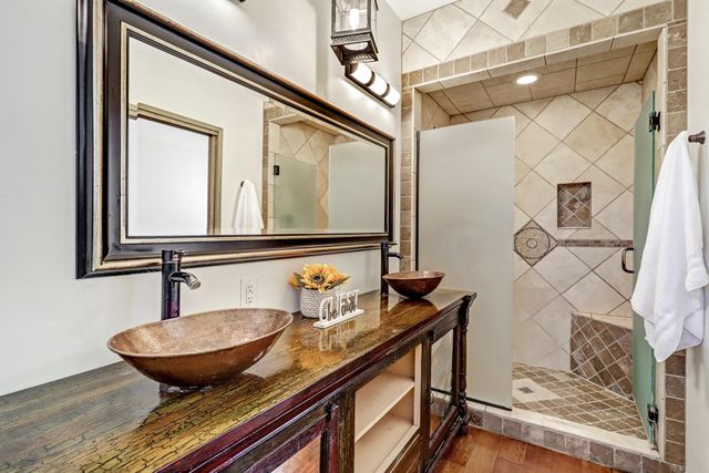 4900 Guadalupe Trail NW, Albuquerque, NM 87107