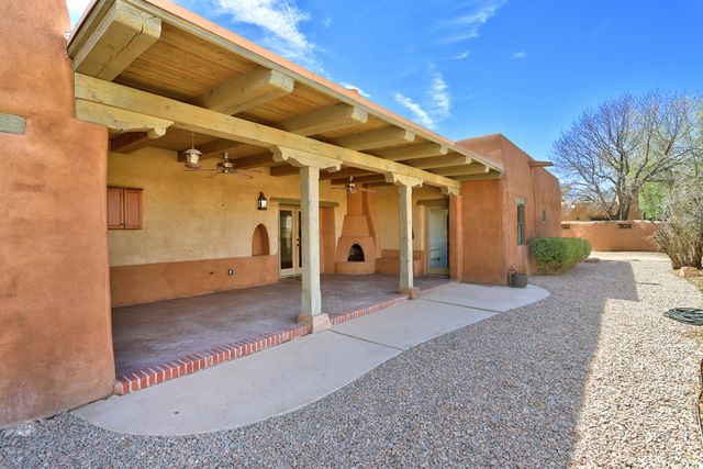 4900 Guadalupe Trail NW, Albuquerque, NM 87107