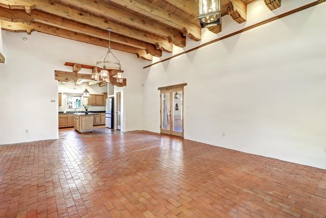 4900 Guadalupe Trail NW, Albuquerque, NM 87107