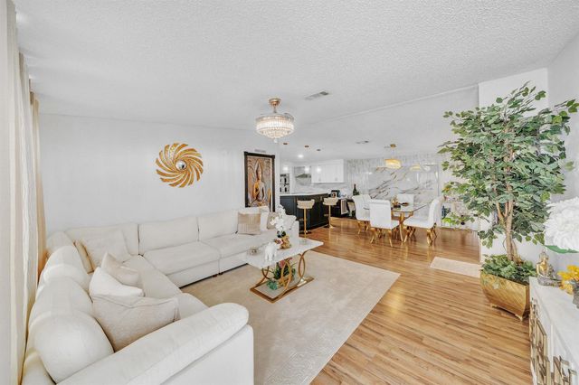 139 Plantation Boulevard, Lake Worth, FL 33467