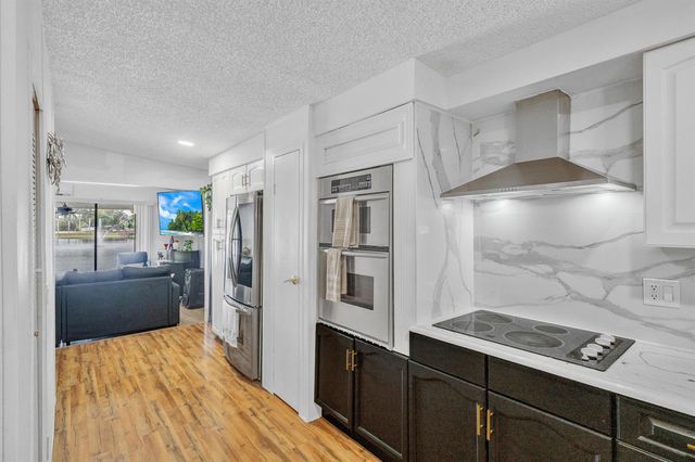 139 Plantation Boulevard, Lake Worth, FL 33467