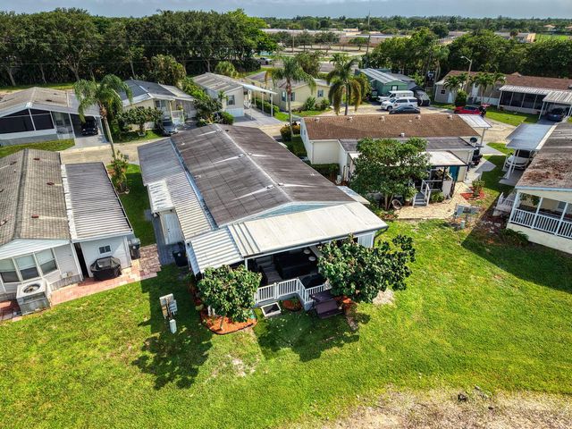 139 Plantation Boulevard, Lake Worth, FL 33467