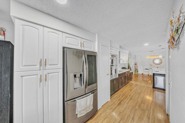 139 Plantation Boulevard, Lake Worth, FL 33467