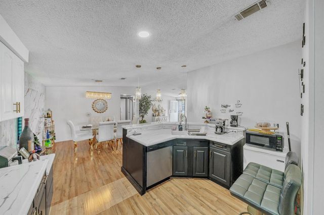 139 Plantation Boulevard, Lake Worth, FL 33467