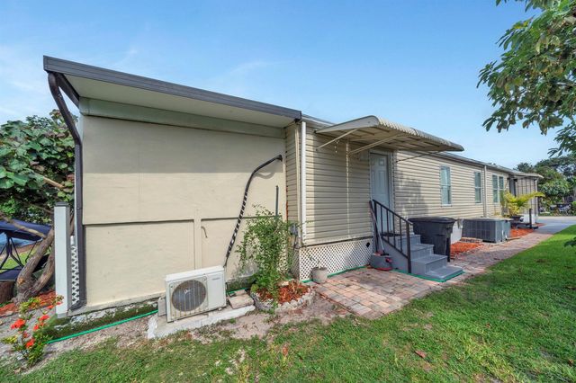 139 Plantation Boulevard, Lake Worth, FL 33467
