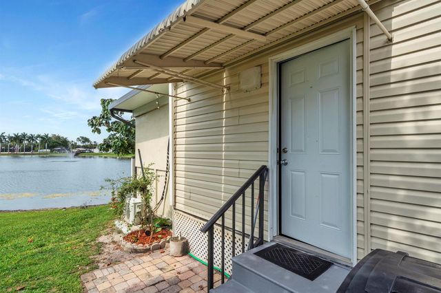 139 Plantation Boulevard, Lake Worth, FL 33467