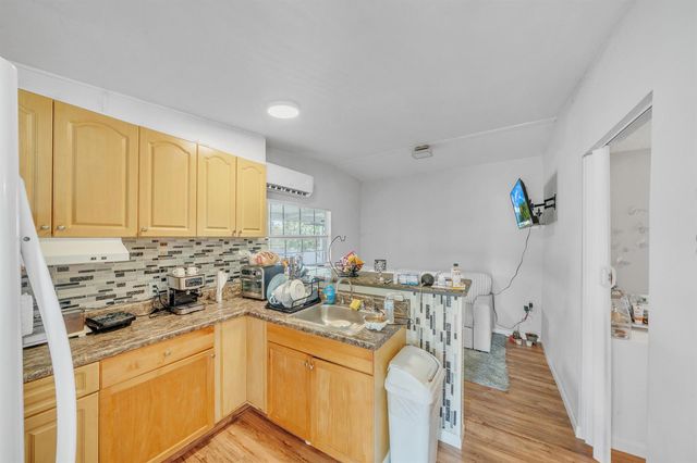 139 Plantation Boulevard, Lake Worth, FL 33467