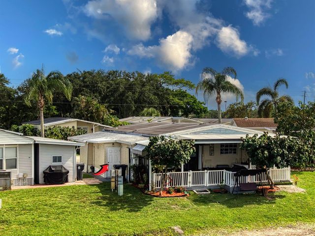 139 Plantation Boulevard, Lake Worth, FL 33467