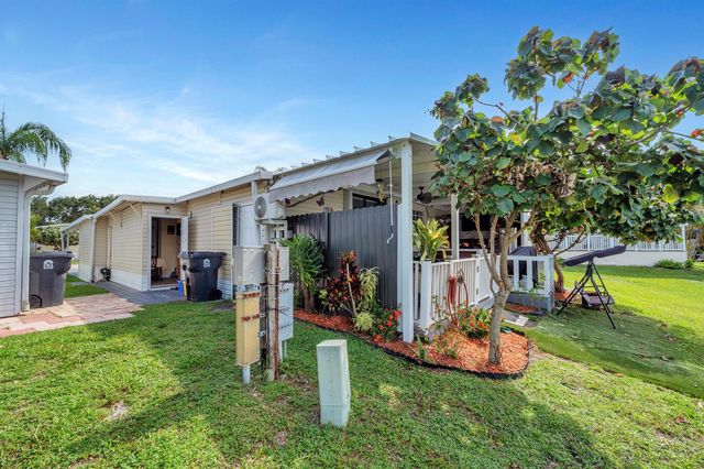 139 Plantation Boulevard, Lake Worth, FL 33467
