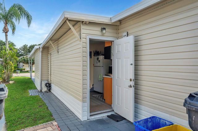 139 Plantation Boulevard, Lake Worth, FL 33467