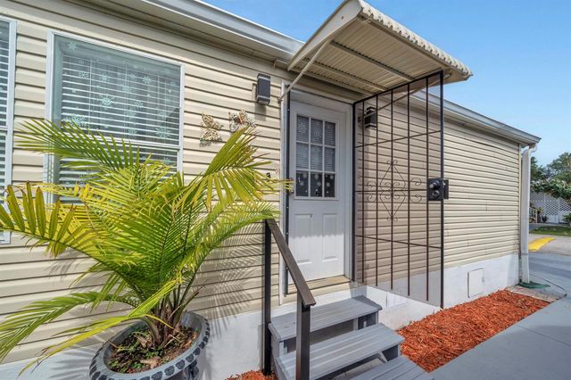 139 Plantation Boulevard, Lake Worth, FL 33467