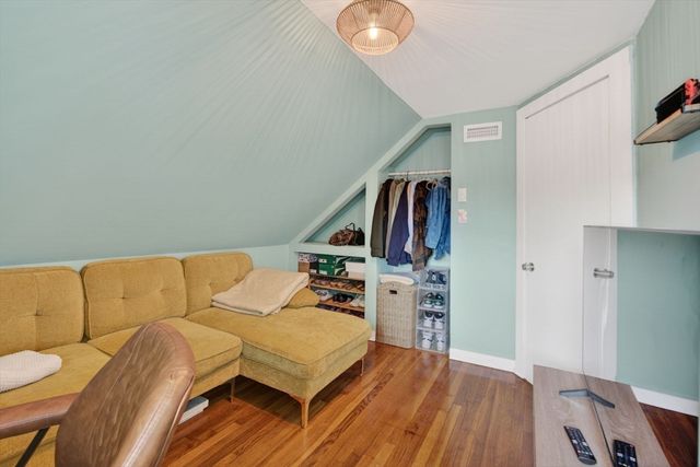 29 Bacheller St, Lynn, MA 01904