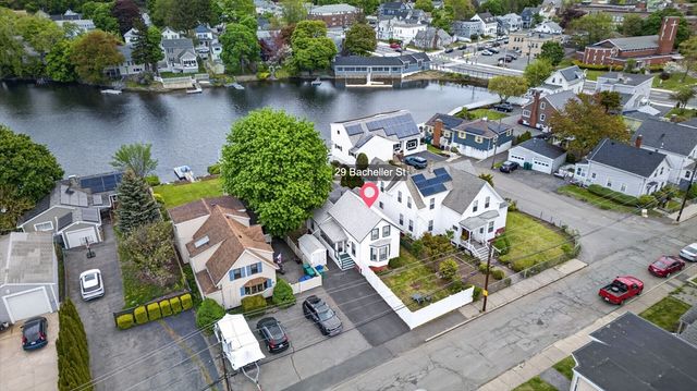 29 Bacheller St, Lynn, MA 01904