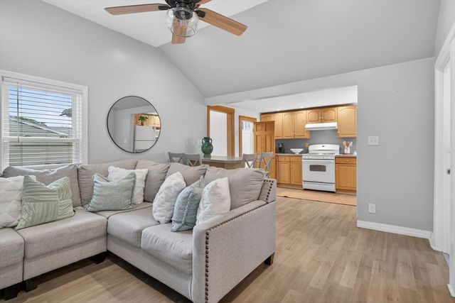 29 Bacheller St, Lynn, MA 01904