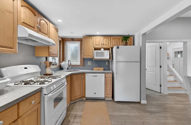 29 Bacheller St, Lynn, MA 01904