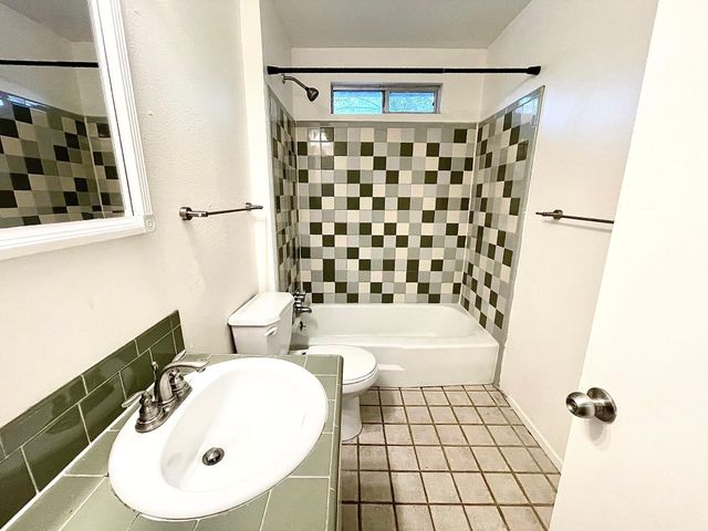 608 Franklin BLVD A, Austin, TX 78751