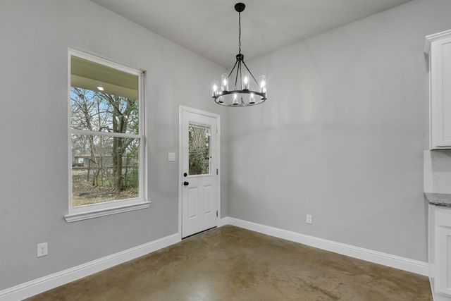 607 N Getzendaner Street, Waxahachie, TX 75165