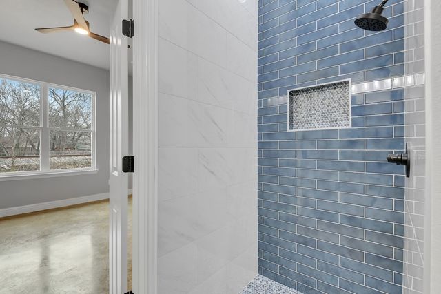 607 N Getzendaner Street, Waxahachie, TX 75165