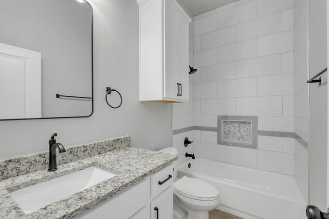 607 N Getzendaner Street, Waxahachie, TX 75165