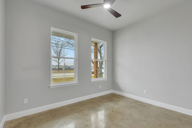 607 N Getzendaner Street, Waxahachie, TX 75165