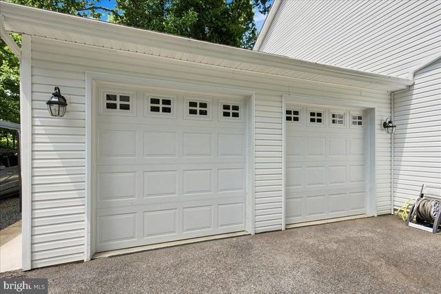 3955 BREEZY POINT RD, Chesapeake Beach, MD 20732