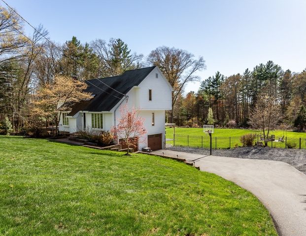26 Bullard Lane, Millis, MA 02054