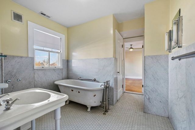 34 South Street, Brockton, MA 02301