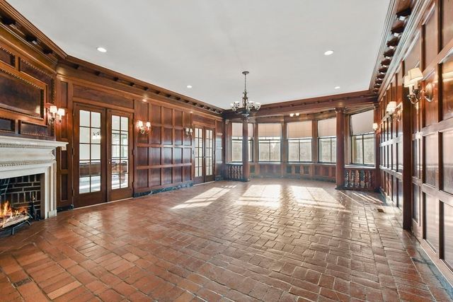 34 South Street, Brockton, MA 02301