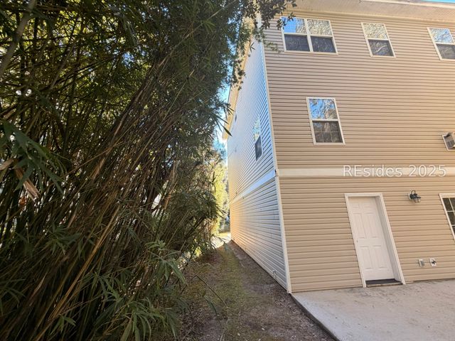 12 Peregrine Dr, Hilton Head Island, SC 29926