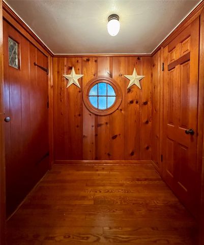 3706 College Street, Damon, TX 77430