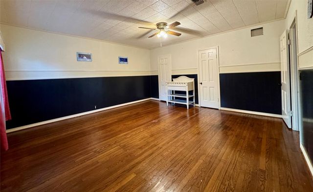 3706 College Street, Damon, TX 77430