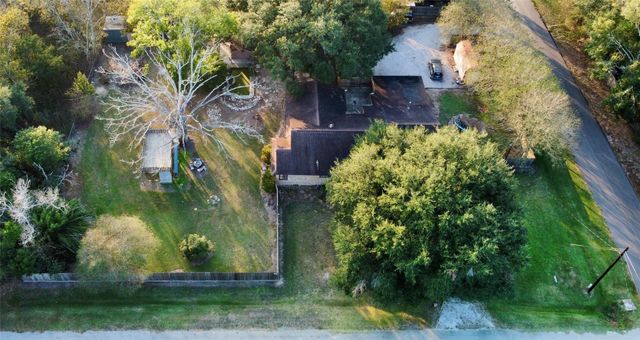 3706 College Street, Damon, TX 77430