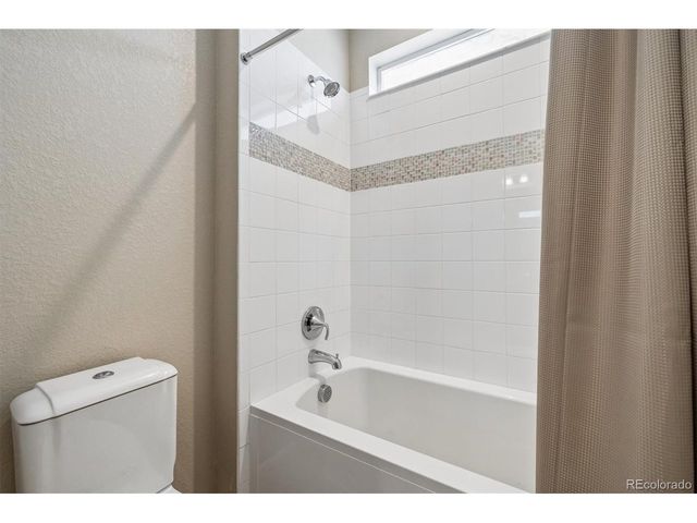 8416 Arapahoe Peak St, Littleton, CO 80125