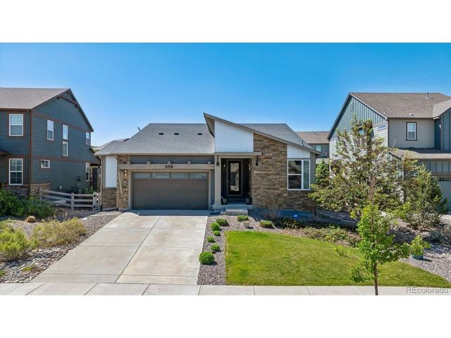 8416 Arapahoe Peak St, Littleton, CO 80125