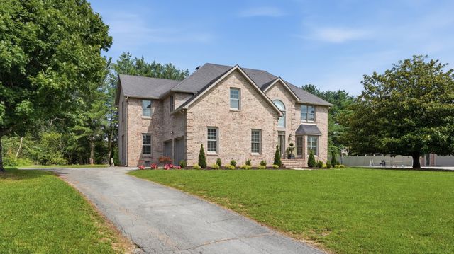 108 Kings Pl, Tullahoma, TN 37388
