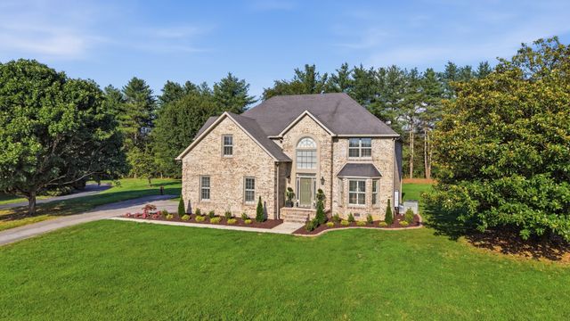 108 Kings Pl, Tullahoma, TN 37388