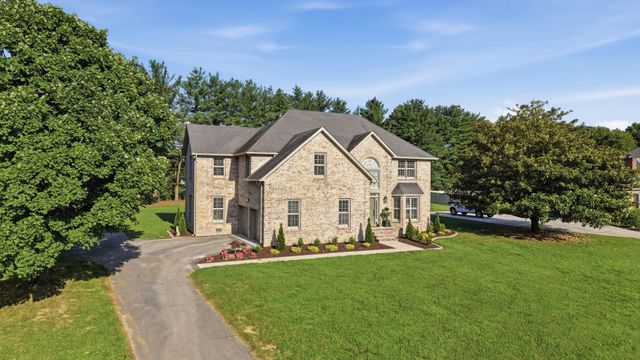 108 Kings Pl, Tullahoma, TN 37388