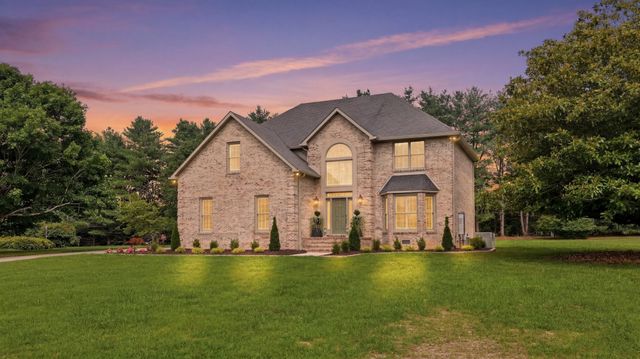 108 Kings Pl, Tullahoma, TN 37388