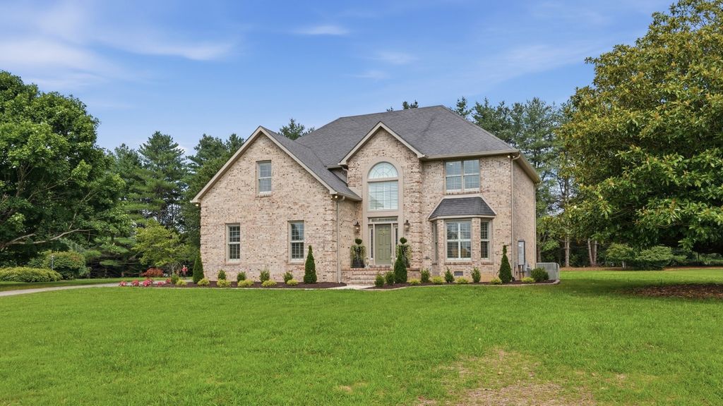 108 Kings Pl, Tullahoma, TN 37388