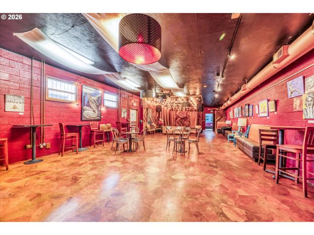 941 W 3RD Ave, Eugene, OR 97402