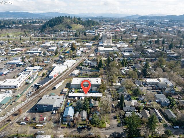 941 W 3RD Ave, Eugene, OR 97402