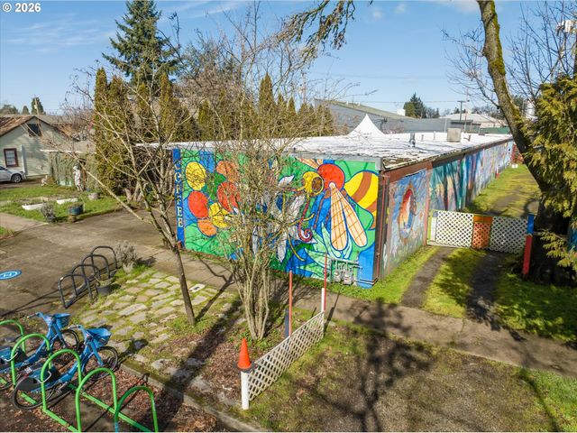 941 W 3RD Ave, Eugene, OR 97402