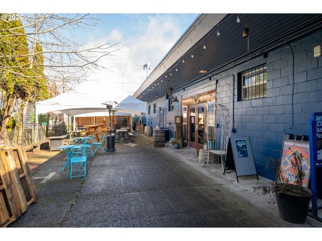 941 W 3RD Ave, Eugene, OR 97402