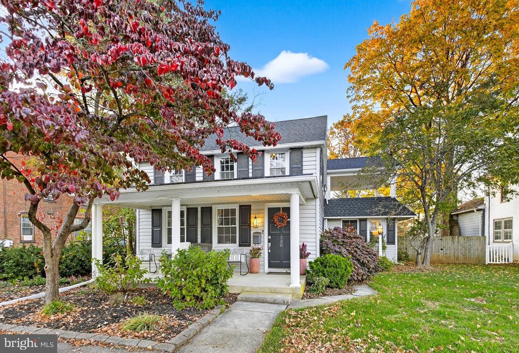 130 E HIGH ST, Manheim, PA 17545