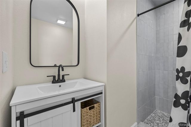 5984 S Monaco Way, Centennial, CO 80111