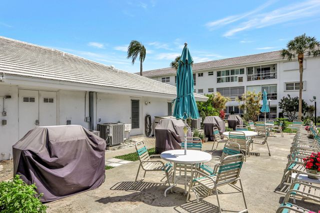 2050 NE 39th Street N313, Lighthouse Point, FL 33064
