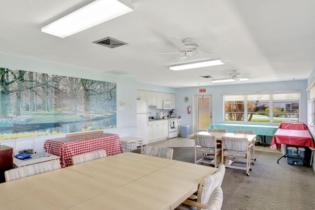2050 NE 39th Street N313, Lighthouse Point, FL 33064